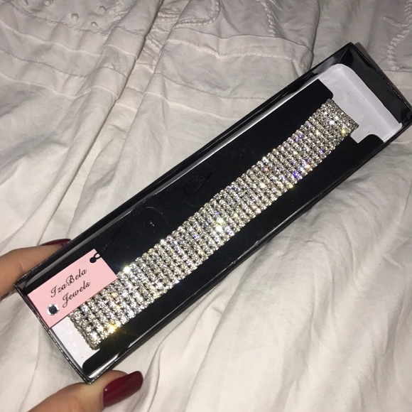 Faux diamond choker - Picture 2 of 3